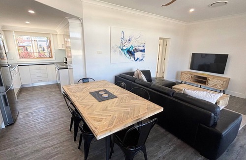 South West Rocks Apartment | Point Briner # 7 - walk to the beach