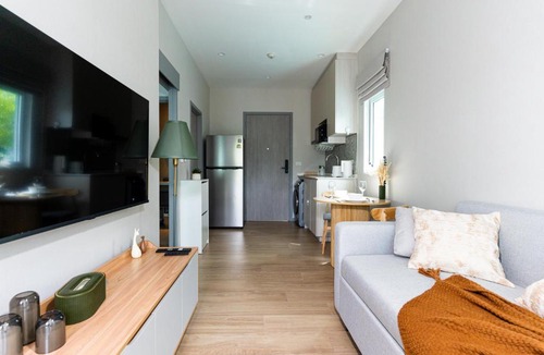 Ban Bo Han Apartment | Pool access apartments Serenity Nai Yang