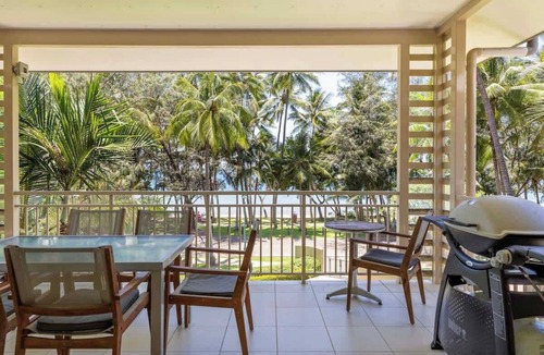 Palm Cove Apartment | Primrose at Amphora Resort—Breezy Beachfront Bliss