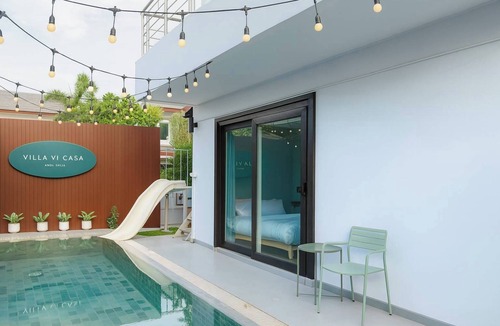 Bang Lamung Villa | Private beach access pool villa in Pattaya