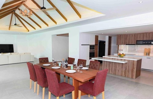 Choeng Thale House | Private Pool Villa with Pavilion & Spacious Living