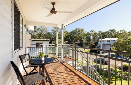 Rocklea Apartment | Private Rocklea 2BR | Parking | Kitchen | 119D2