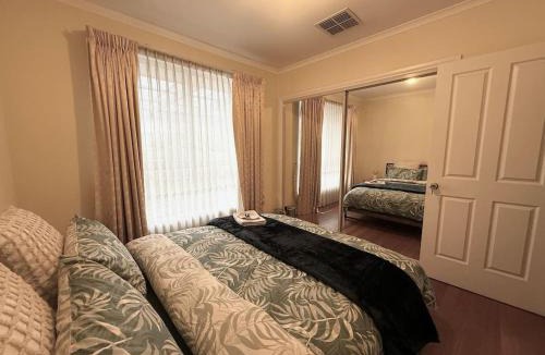 Bentleigh House | Private Room Shared House Bentleigh near train