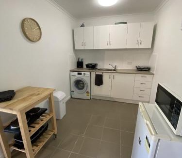 Brighton House | Private self-contained guesthouse North Brisbane