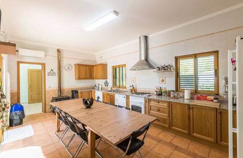Murta Cottage | Private villa with 6 suites and heated pool