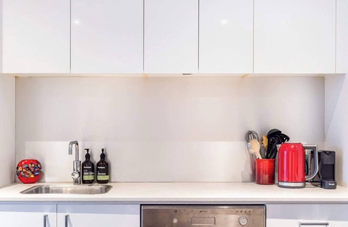 Paddington Apartment | Prized Paddington Apartment at its best!
