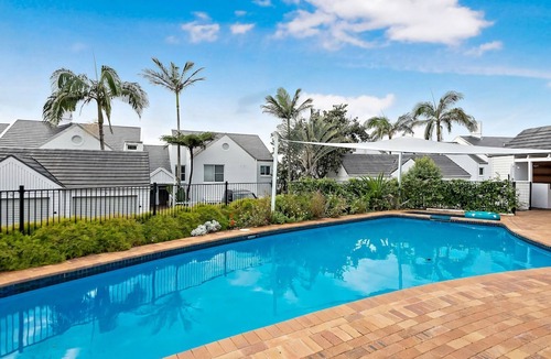 Lennox Head Apartment | Quarterdeck 18 - Beachfront Apartment