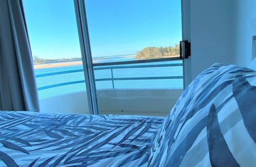 Nambucca Heads Apartment | QUAYSIDE - Bring the boat, tie it up at your own private jetty.