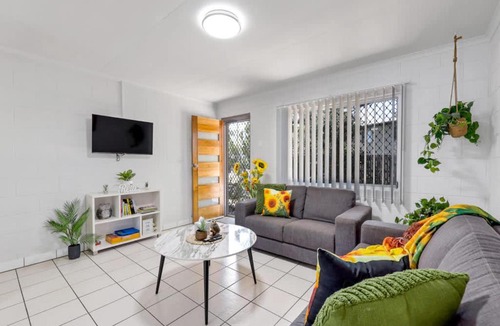 Andergrove Apartment | Quiet & Comfortable with Wi-fi