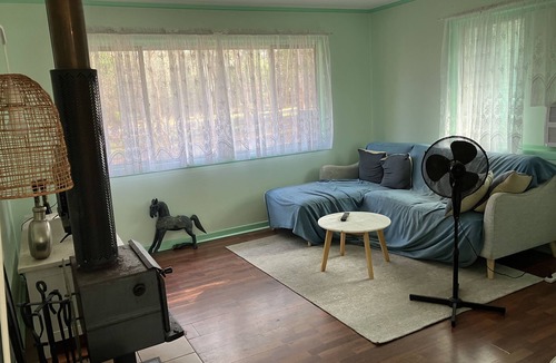 Esk House | Quiet rural property in the koala belt, pet friendly