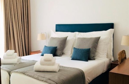 Budens House | Quinta da Encosta Velha
