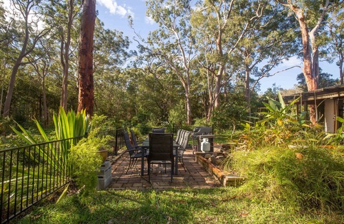 Anna Bay House | Quirky 4-bedroom home with gardens, wildlife, privacy, peace - 4 mins to beaches