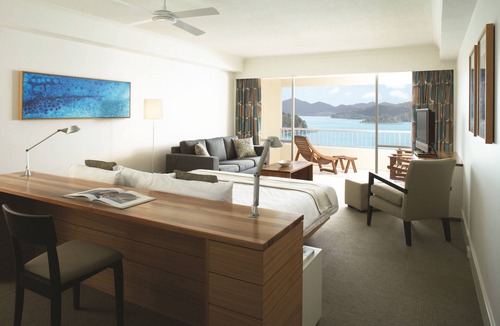 Hamilton Island Hotel | Reef View Hotel