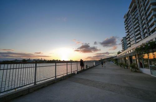 Hamilton Apartment | Relax & Unwind Riverside Home
