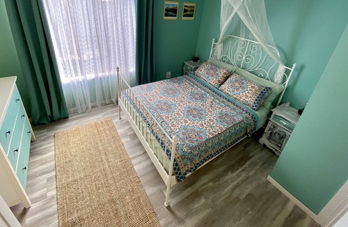 Lowood Cottage | Relaxation, kayaking, fishing on the Brisbane river - get it all at our cottage