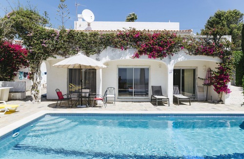Salema Villa | Renewed Villa In Salema