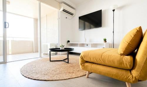 Fortitude Valley Apartment | Resort 2BR - Lagoon Pool Spa gym - Sleeps 6 - Baby Stay Equipped - Free Parking