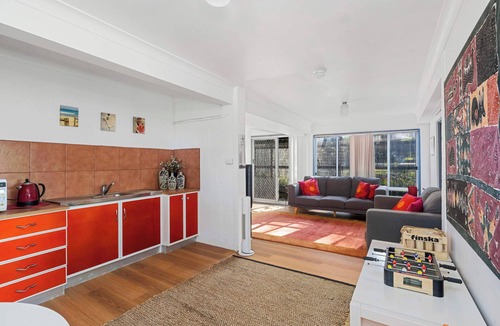 Mollymook Beach House | Retro Beach House at Mollymook