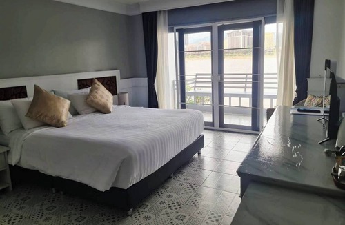 Sop Ruak Hotel | River Breeze Chiangsaen