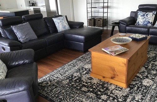 Brenda Park House | Riverfront, Murray River, Brenda Park, Morgan, S.A. Murraylands, Riverland.