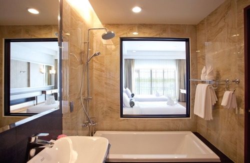 Sam Phran Hotel | RK Riverside Resort & Spa