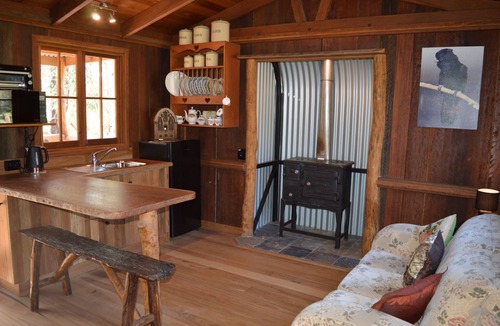 River Heads Cabin | Romantic getaway on 75 acres with outdoor bath