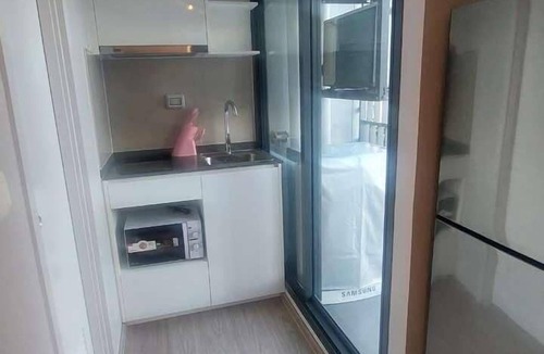 Hua Mak Condo | Rooftop pool shopping mall gym train boat bus walk 5 min wifi room top floor