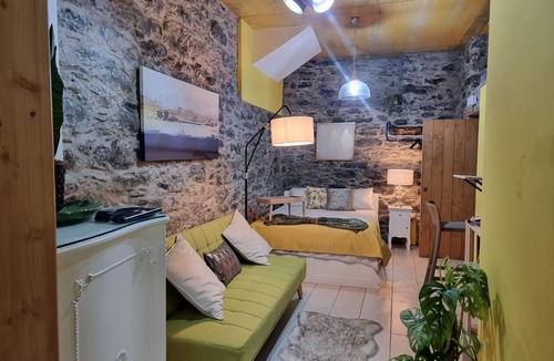 Lombo do Doutor House | Room-discover Magical Calheta