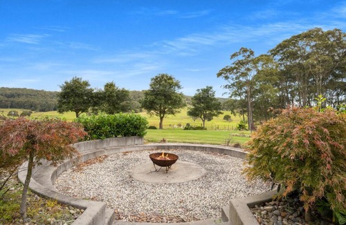 Far Meadow House | Roxy - By Berry Getaways