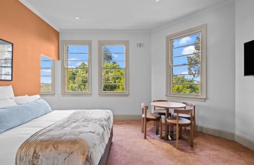Tewantin Hotel | Royal Mail Hotel