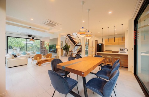 Wattana Villa | S3 Fantasy Luxury Villa - Modern 3BR near Thong Lo