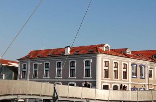Vera Cruz Apartment | SACHA RIA EM PLENO CORAÇÃO DE AVEIRO