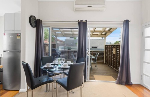 Thirroul House | Saltwater Escape Live the Sand and Surf Lifestyle