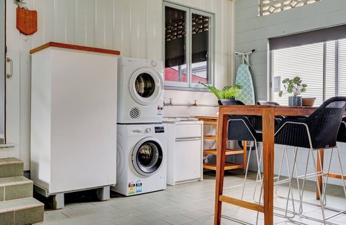 Kurrimine Beach House | Salty Lodge - Beach Front Paradise