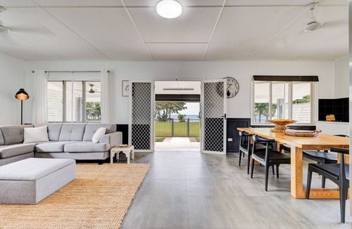 Kurrimine Beach House | Salty Lodge - Beach Front Paradise