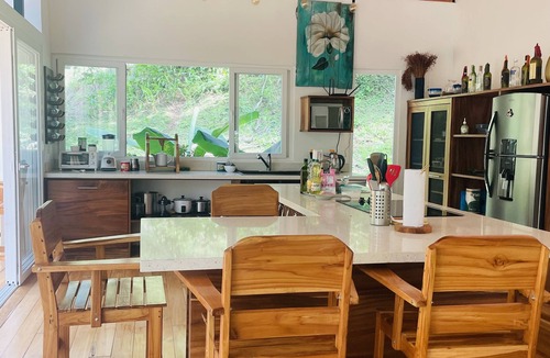 Samara House | SAMARA - Stunning 2 bedroom House 15 min from the Beach.