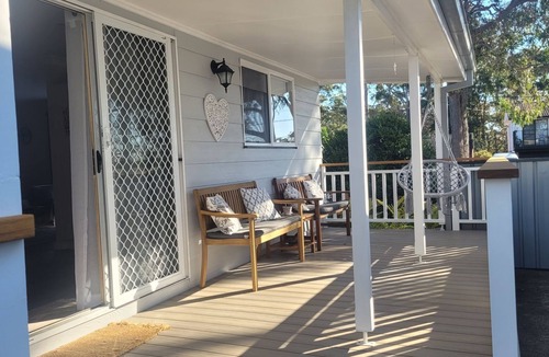 Sanctuary Point House | Sanctuary Cottage by Book Jervis Bay - Family Friendly and Affordable