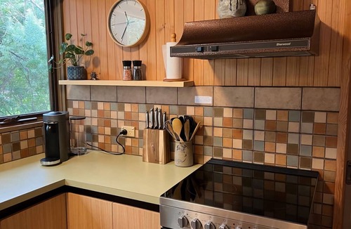 Sandy Point House | Sandy Point Log Cabin Stay 3 Pay 2 Winter Special