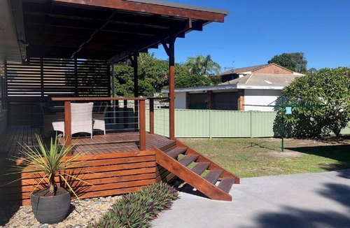 Shoal Bay House | Sandy Shoal, 46 Rigney Street - Shoal Bay Beach Cottage with aircon