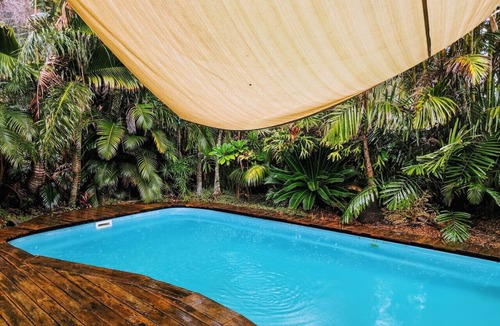 Marcoola Apartment | Sandy Toes Apartment - Across road from the beach