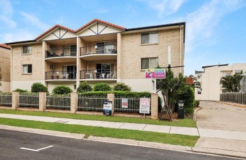 Bellara Apartment | Sandy Toes