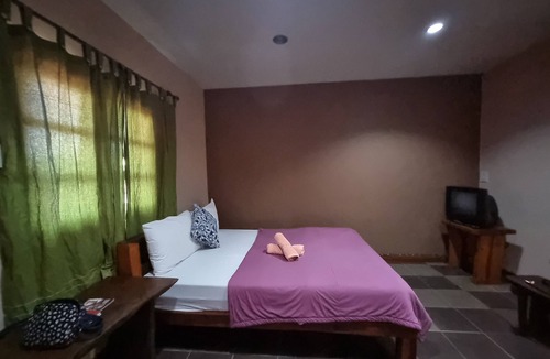 Ko Sichang Hotel | Sawasdee Sichang Resort