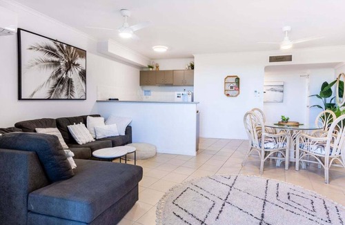 Yeppoon Apartment | Sea Air Number Two On Queen