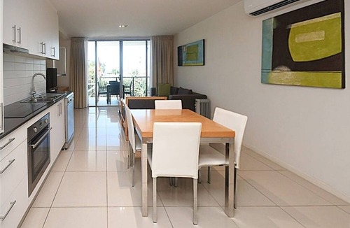 Urangan Apartment | Sea View 1-Bedroom Resort Apt Self-Catering