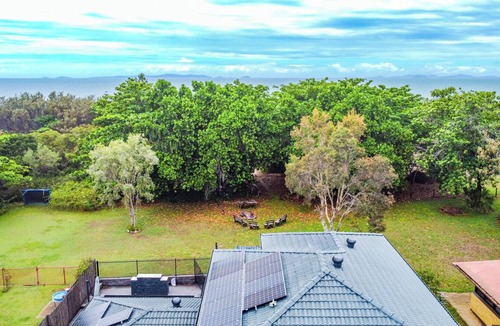 Yeppoon House | SeaBreeze On Todd - Beachfront Property With Pool