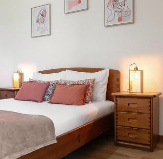 Sao Pedro Apartment | Seaside Deluxe Flat