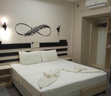 Dhiffushi Hotel | Seaside Villa
