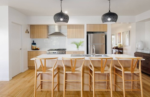 Emerald Beach House | Serenity Bay Retreat - Luxury Coastal Living