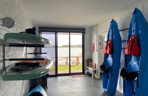 Marks Point Villa | Serenity by the Lake - Romantic Waterfront Couple's Getaway