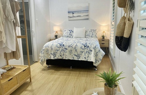 Lennox Head Bed & Breakfast | Silkwood Cottage Guest House